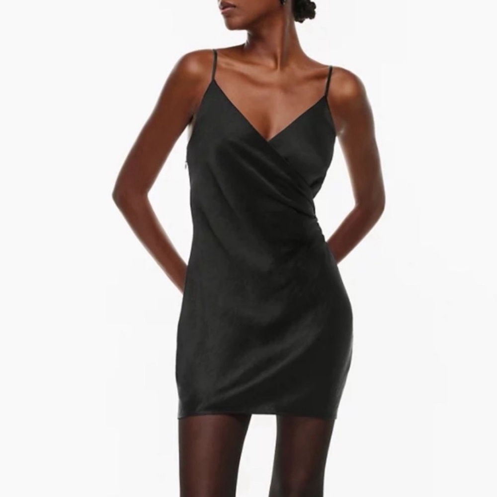 NWT Aritzia Wilfred Scenery Mini Dress in Black Size Small